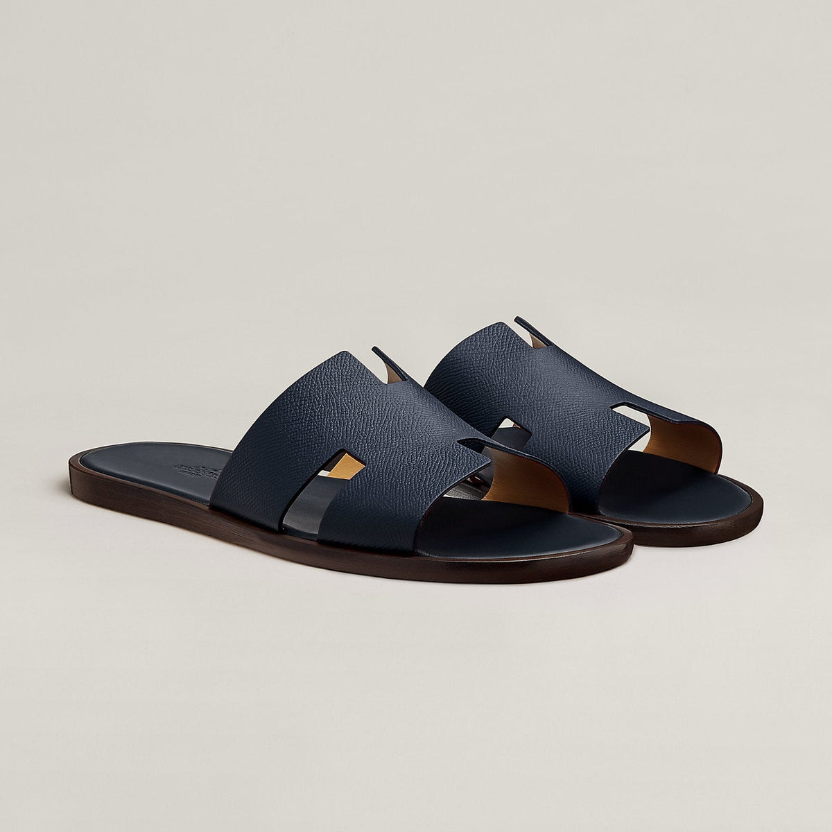 Hermès Izmir sandal 'Marine'