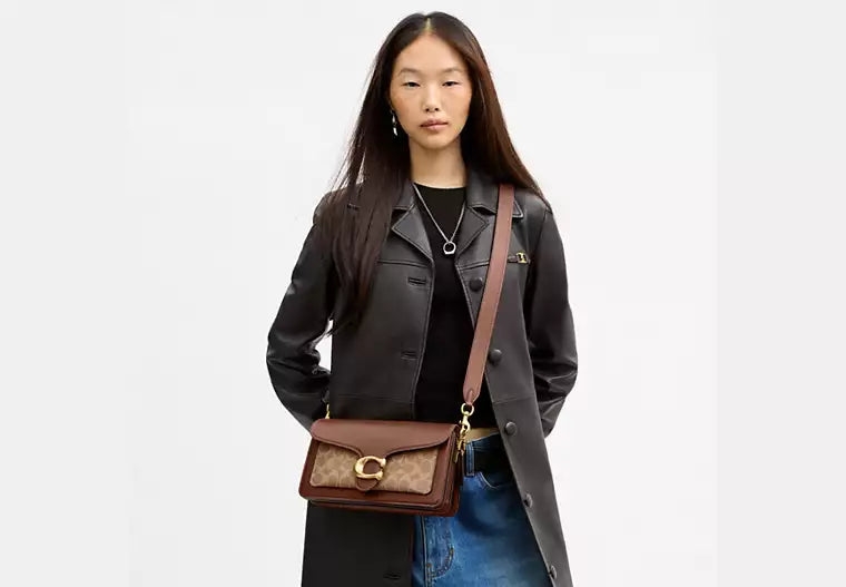Original Outlet Coach Signature Leather Crossbody Bag – Medium