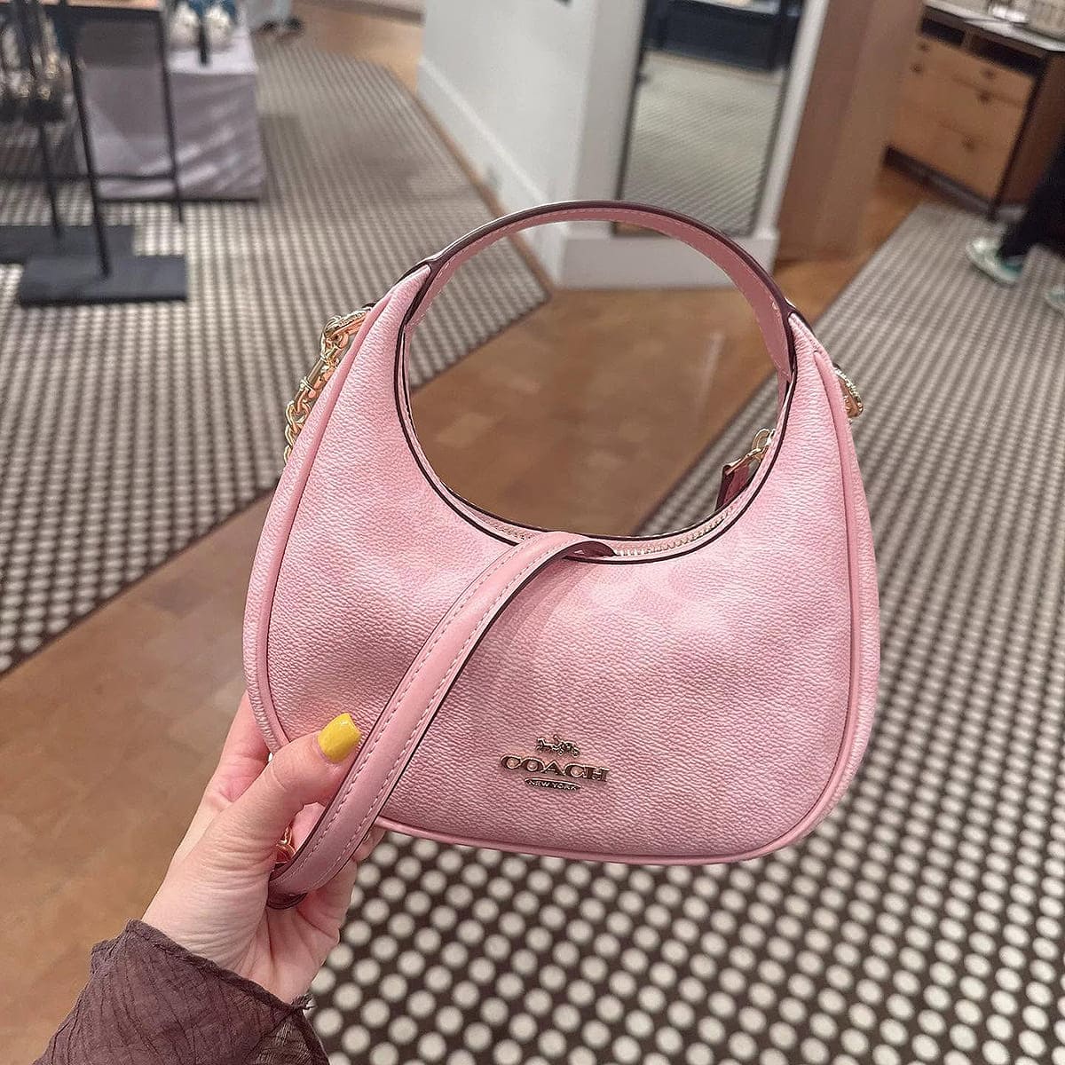Original Outlet Coach Powder Pink Women Crossbody bag CAM83